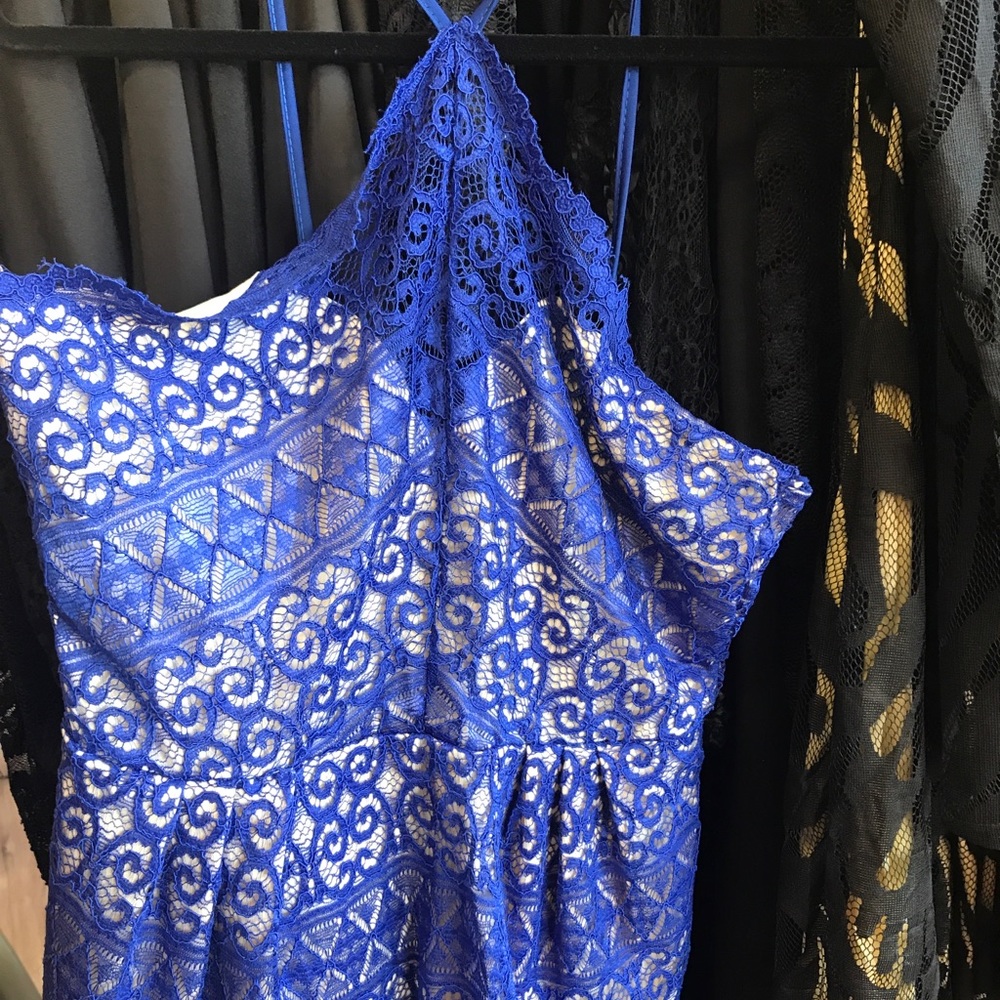 Tops - Picture 4 of 6